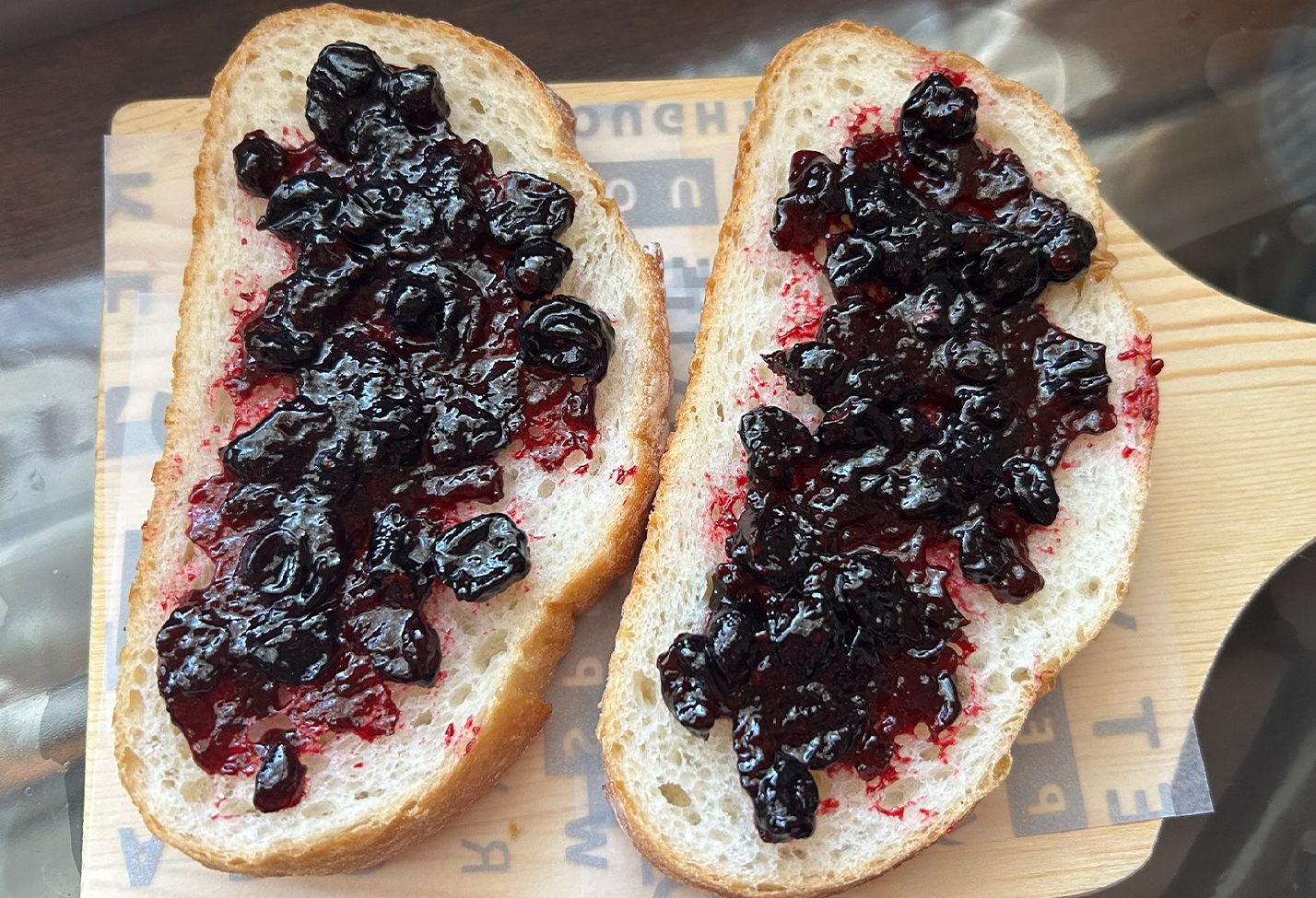 ブラックカラントのグリルドチーズサンド