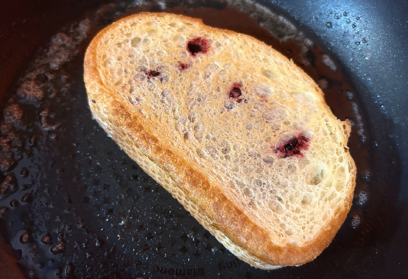 ブラックカラントのグリルドチーズサンド