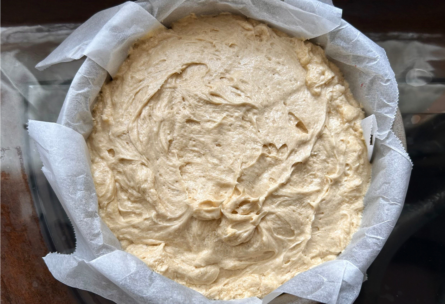 ブラックカラントと米粉の蜂蜜ケーキ