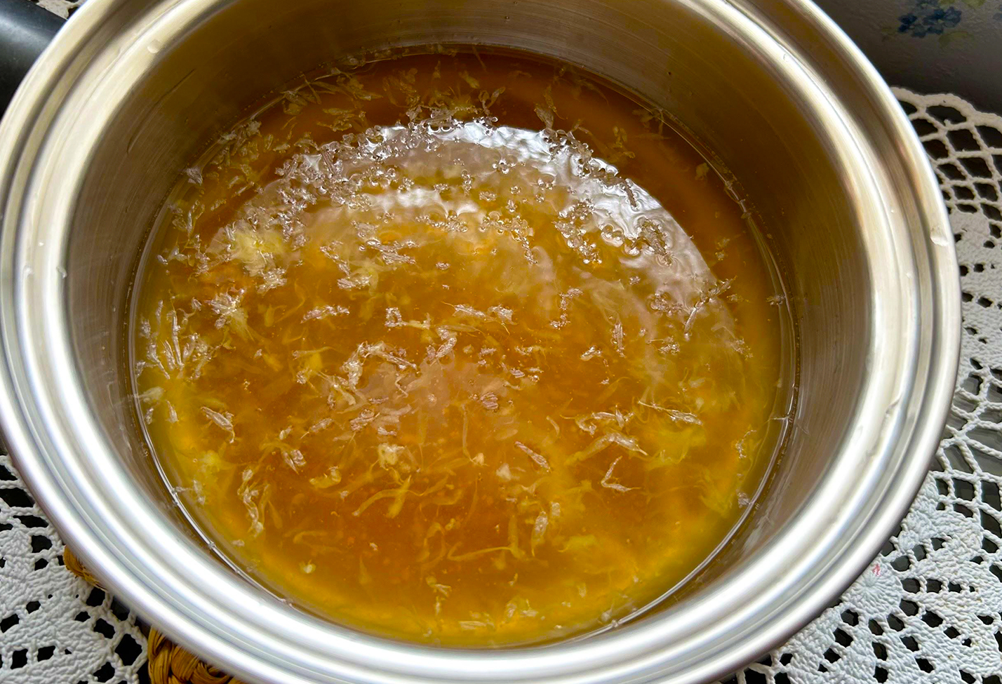 ブラックカラントとレモネードの二層ゼリー