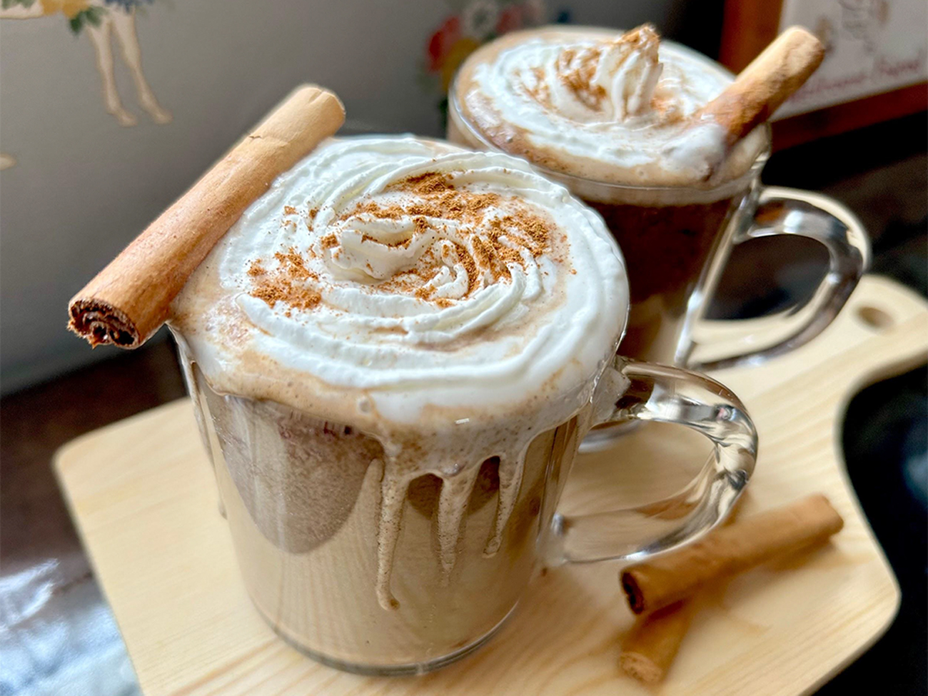 ブラックカラントと黒糖のラテ