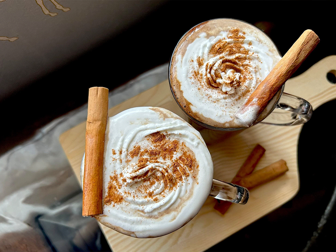 ブラックカラントと黒糖のラテ